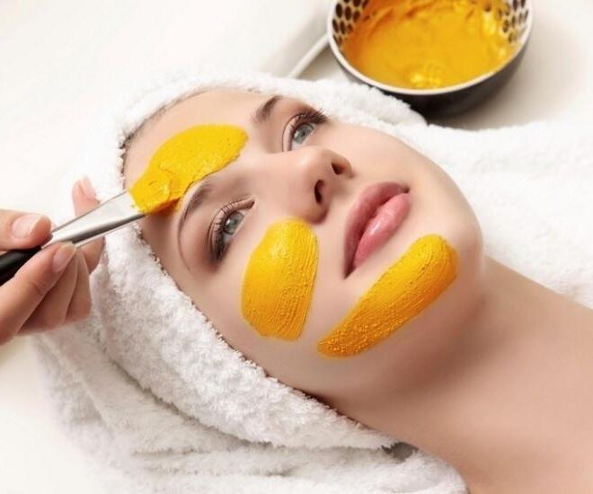 Cách làm trắng da bằng sữa chua và bột nghệ giúp da sáng mịn tự nhiên